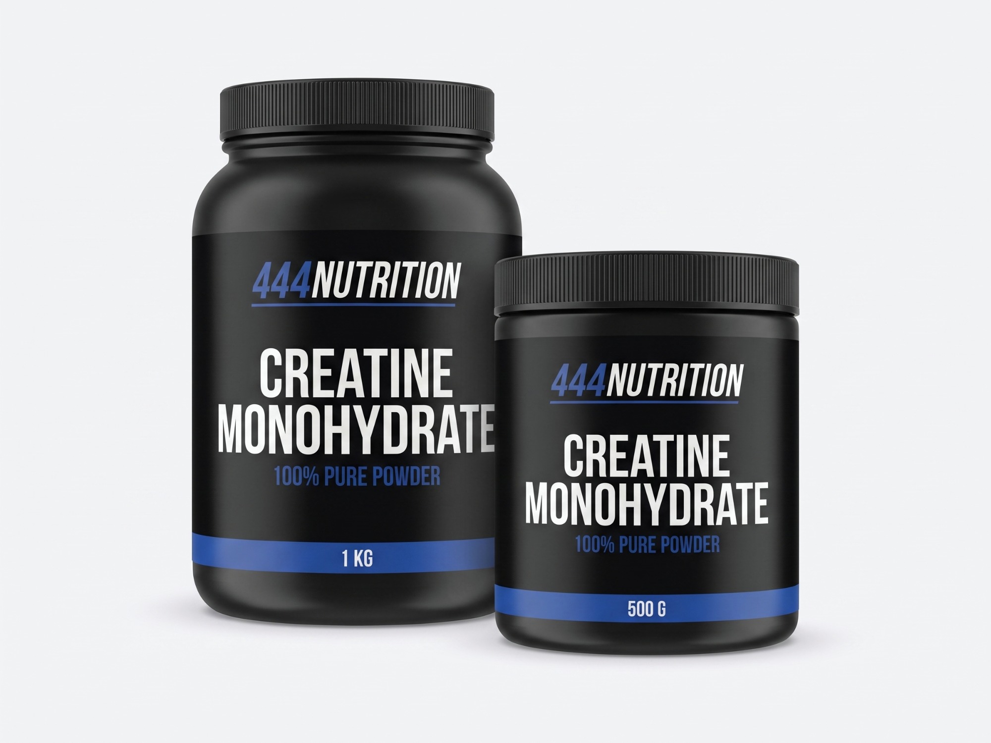 Creatine monohydraat met shaker en ronde maatschep op het aanrecht